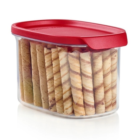 🚨Tupperware Ultra Clear 4 1/2 Cup/ 1 L Container - Picture 1 of 9